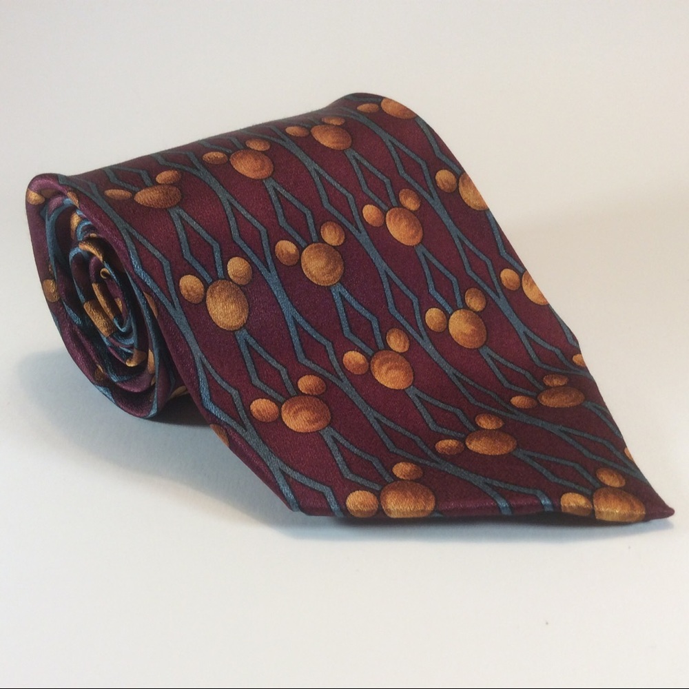 Disney burgundy geometric silk men’s tie 5”x4”